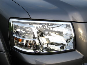 ford Ranger 2006 on Headlight - Right Preview